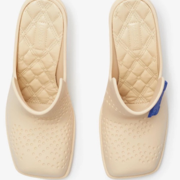 Burberry Women's Equestrian Knight Square-Toe Mules l Clay l EU38 $950MSRP NIB - Picture 4 of 8